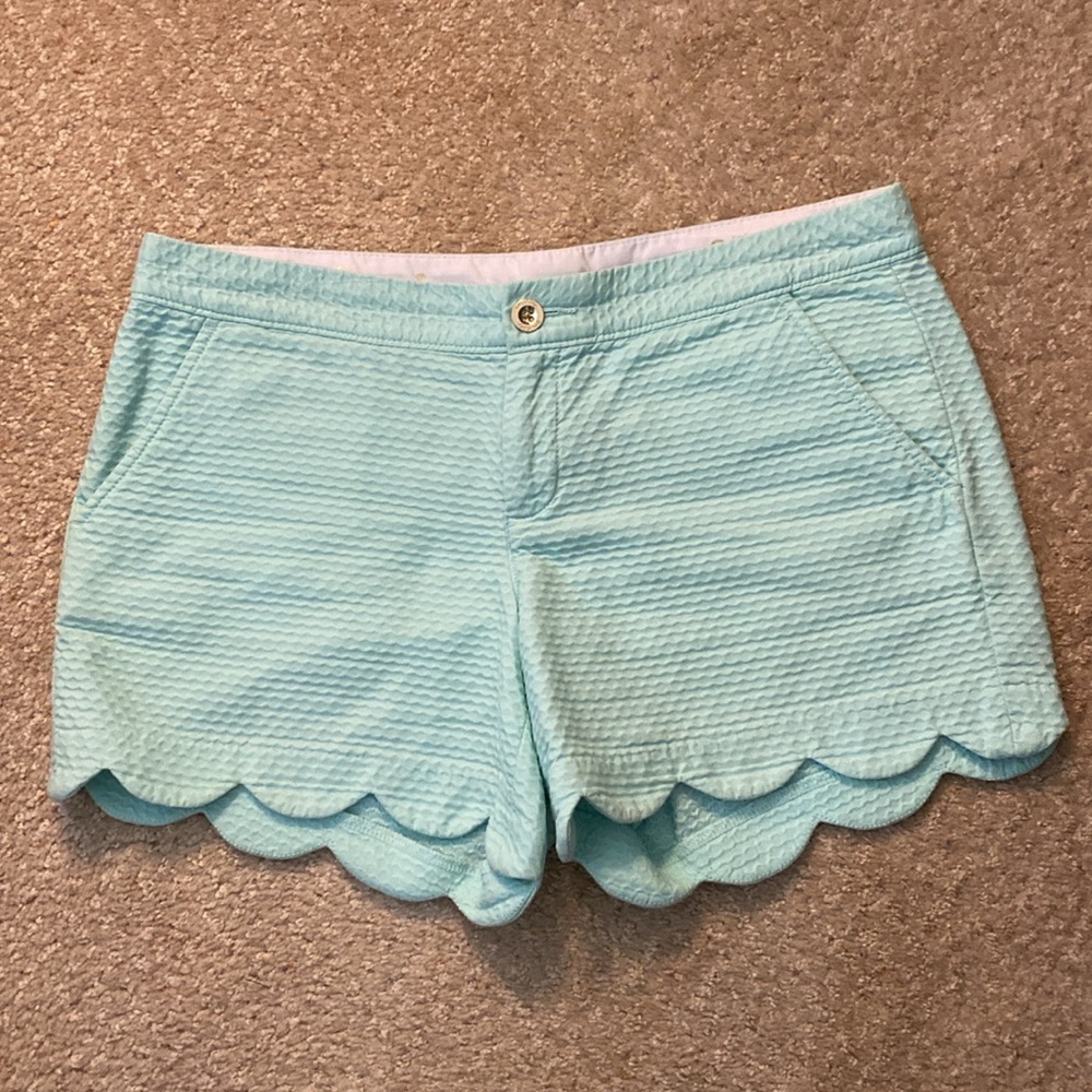 Lilly Pulitzer Women’s 5" Buttercup Scalloped Resort Aqua Shorts -size 6, EUC